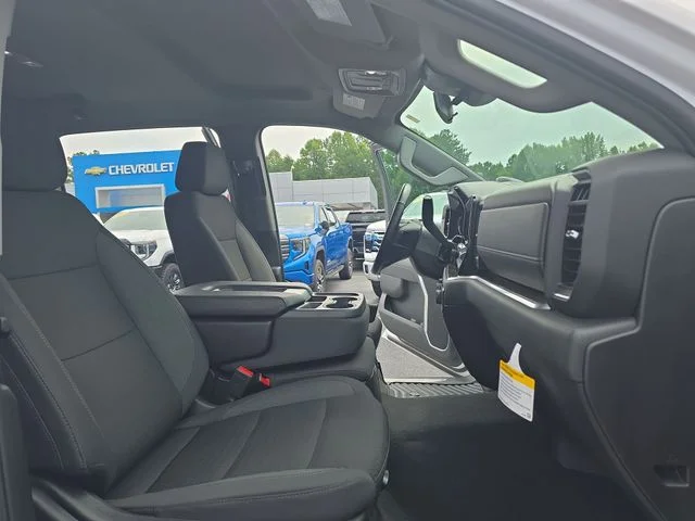 Used 2025 White Chevrolet LT image 11