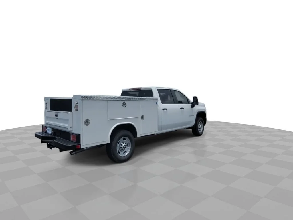 New 2026 Summit White Chevrolet WT image 8