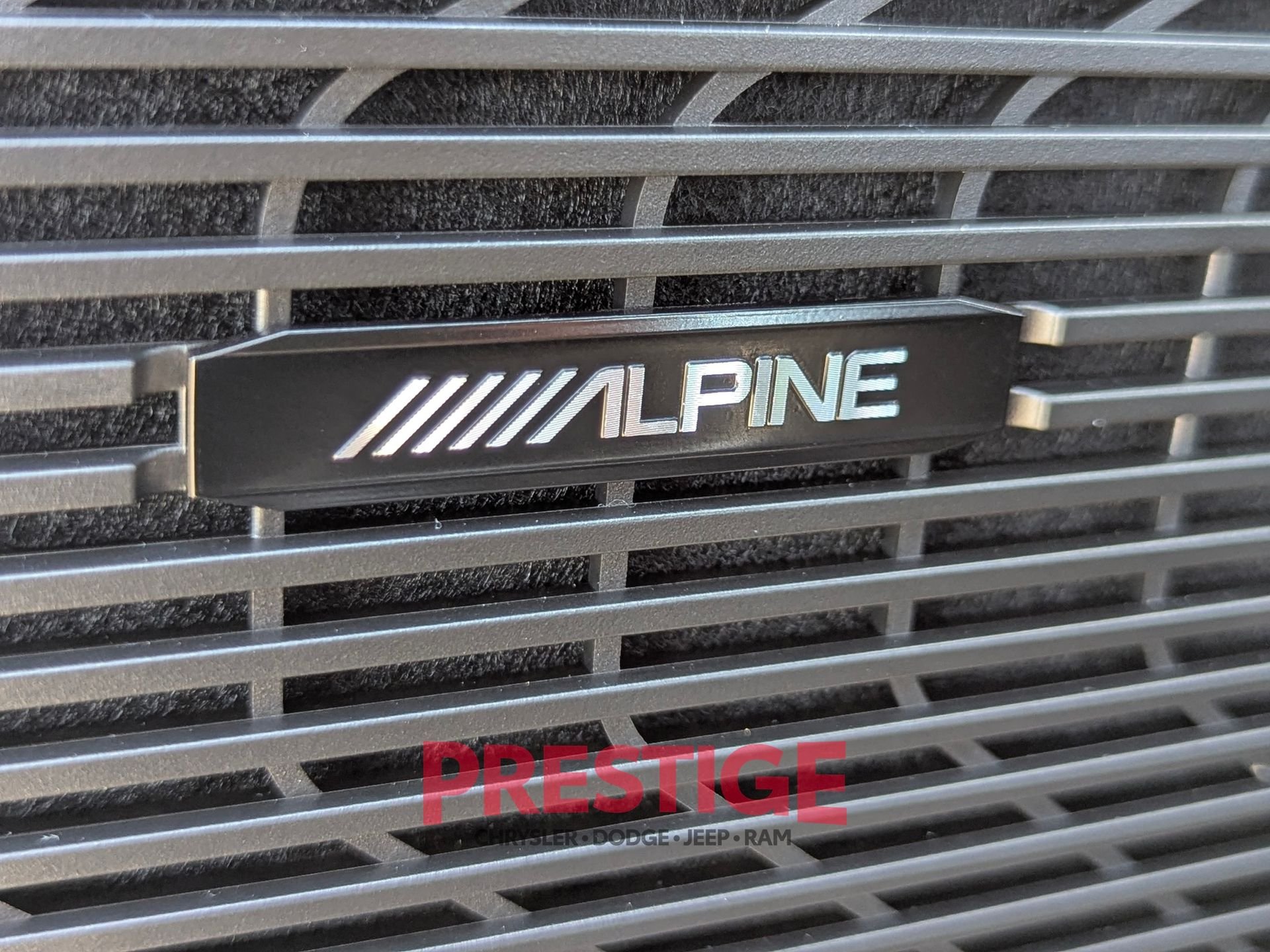New 2026 Baltic-Gray Metallic Clear-Coat Exterior Paint Jeep Upland image 23