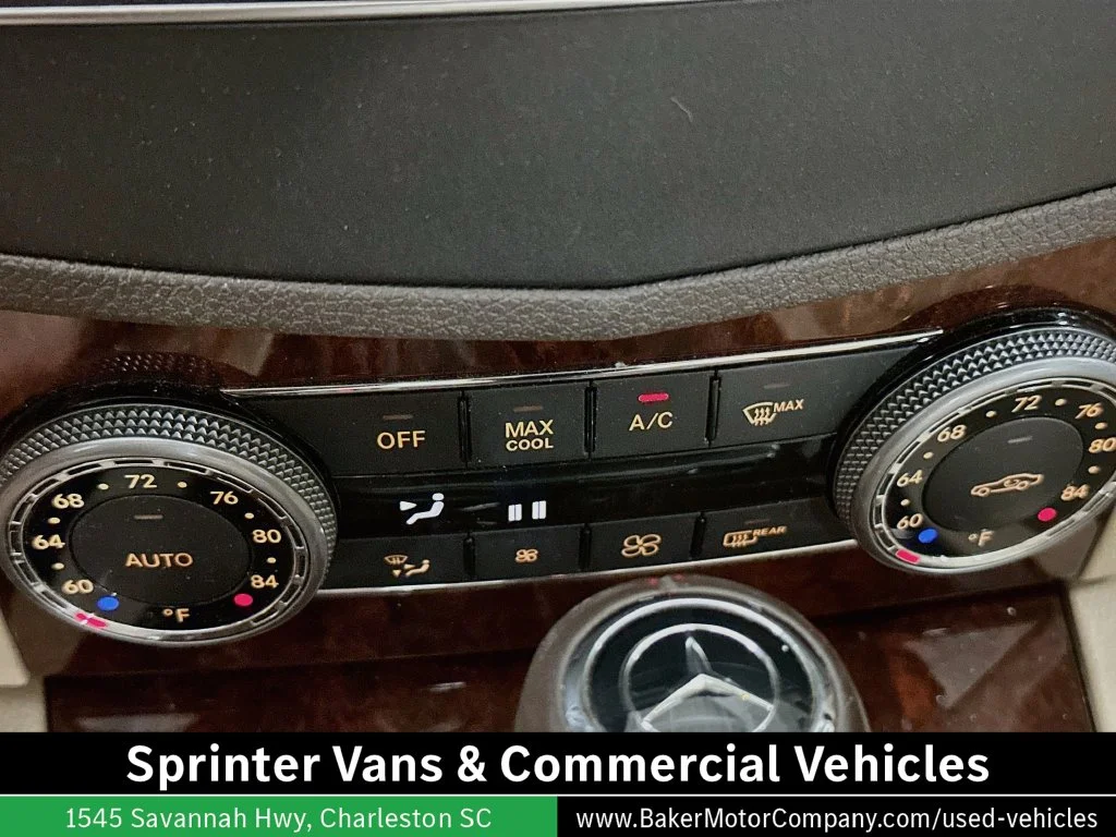 Used 2011 Black Mercedes-Benz C 300 image 15