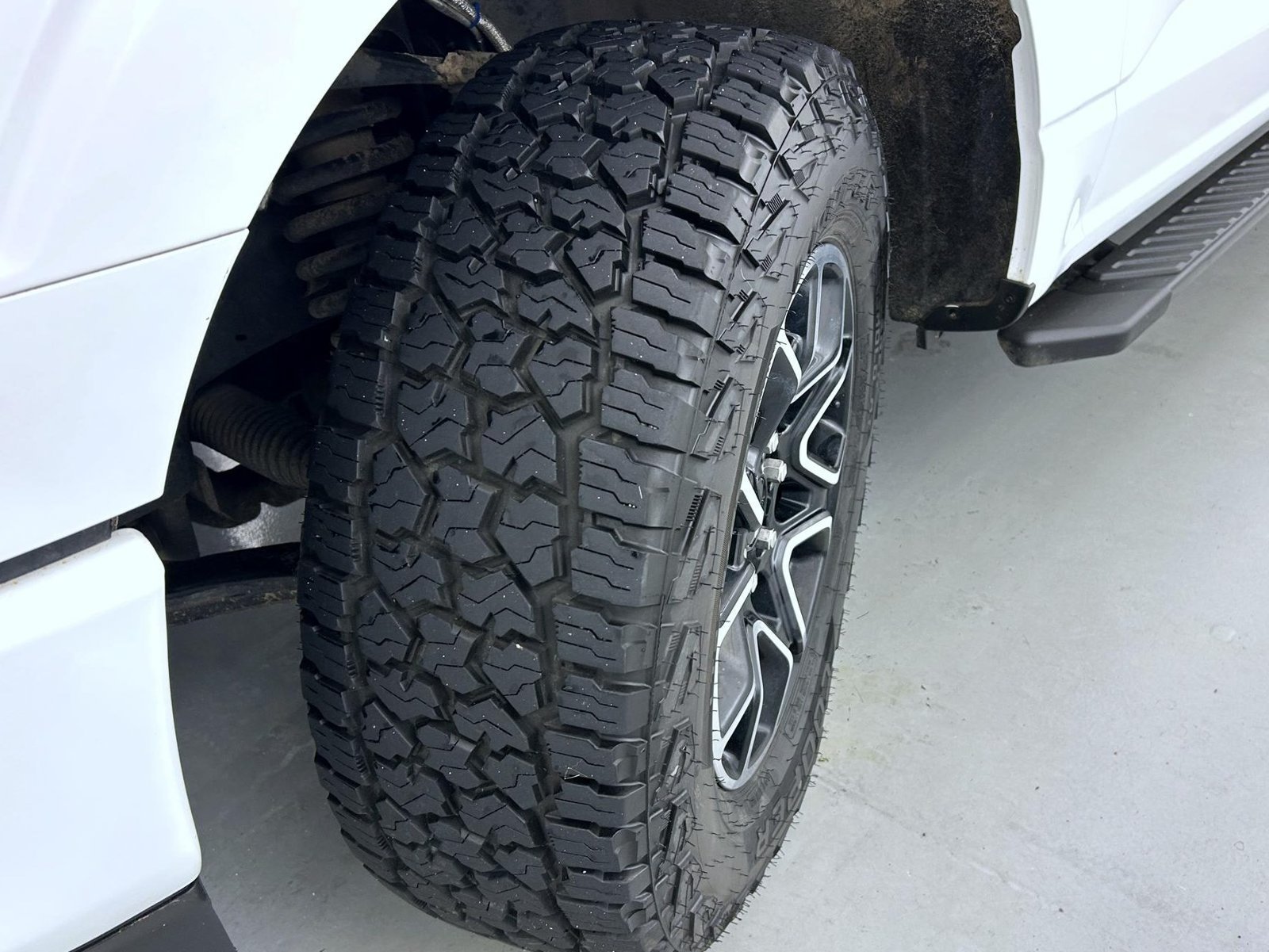 Used 2022 White Ford XLT image 23