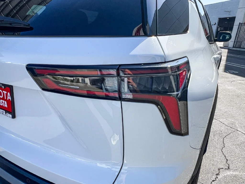 Used 2026 White Chevrolet LT image 8