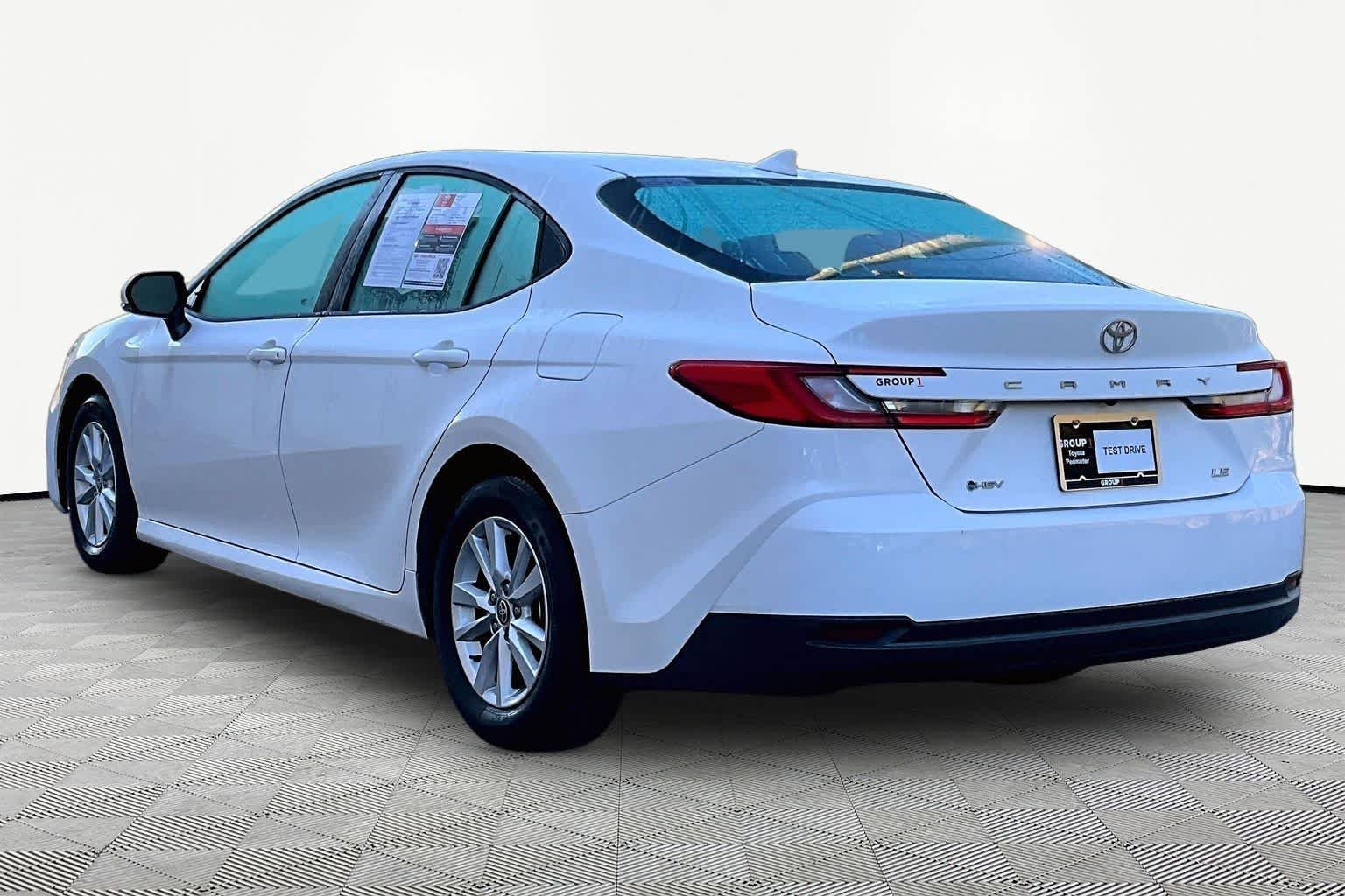 Used 2025 Ice Cap Toyota LE image 12