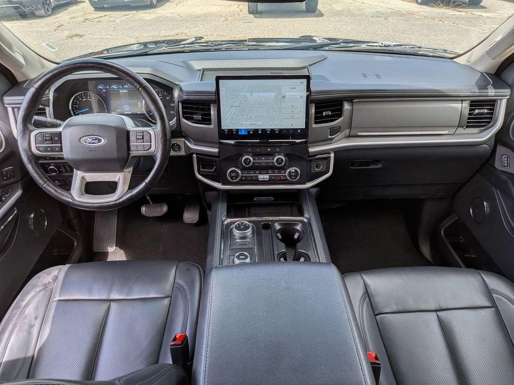 Used 2024 Black Ford XLT image 28