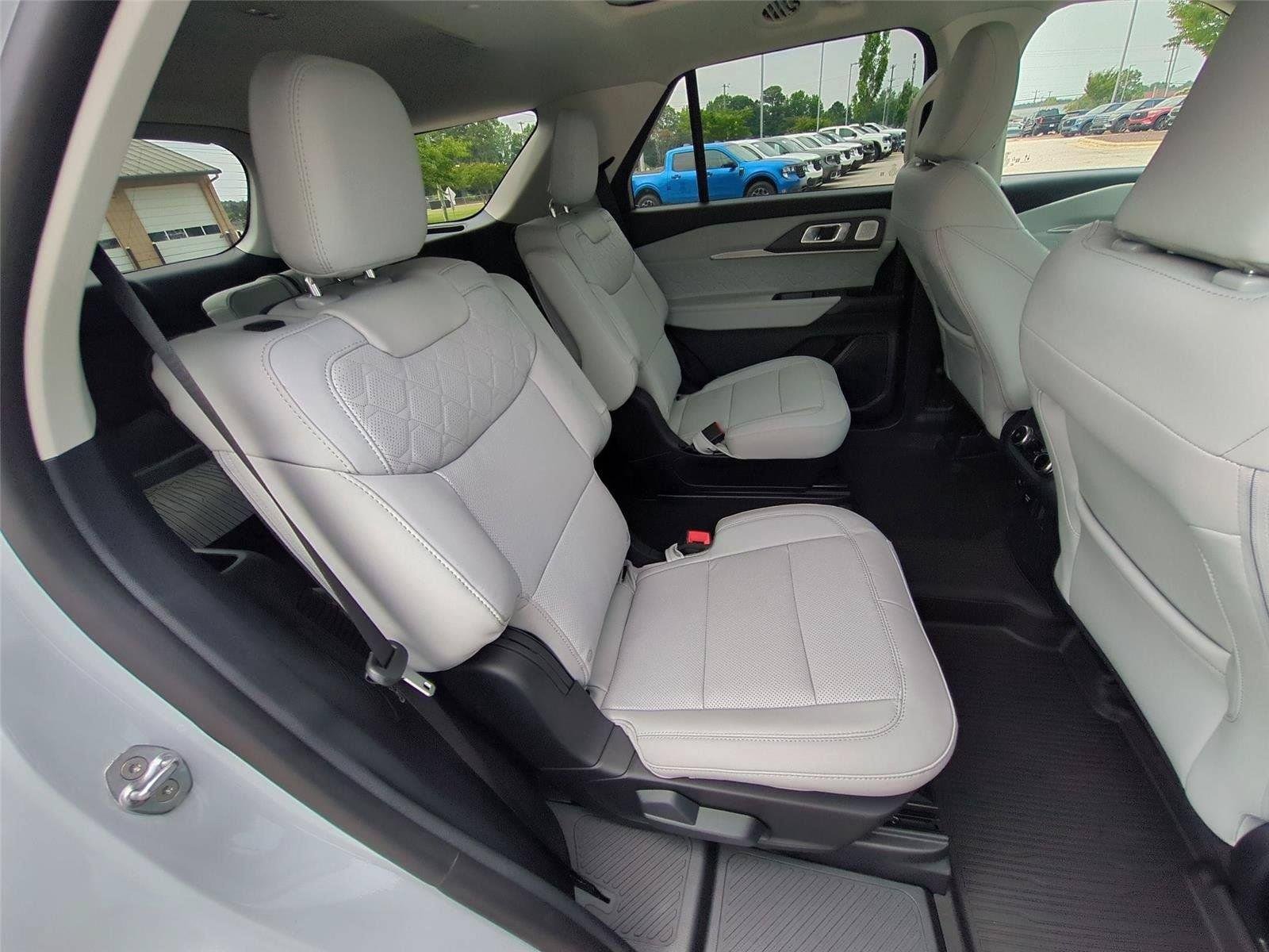 New 2026 Space White Metallic Ford Platinum™ image 38