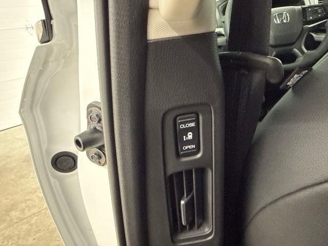 New 2026 Platinum White Pearl Honda EX-L image 20