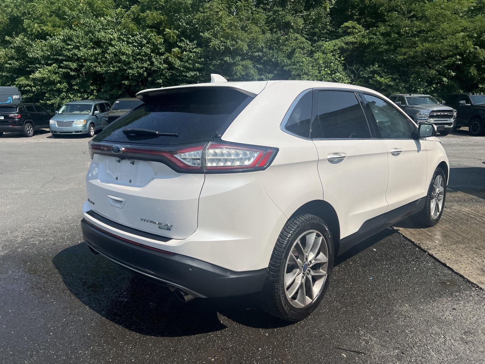 Used 2017 White Platinum Metallic Tri-Coat Ford Titanium image 3