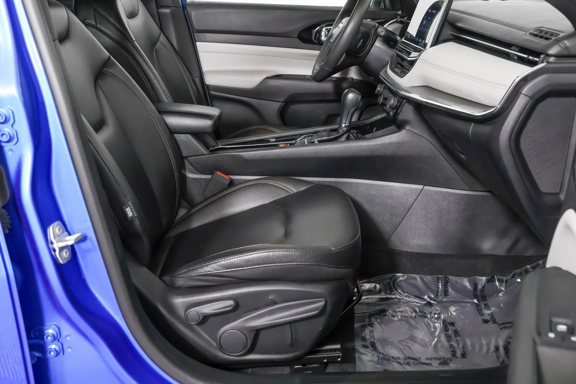 Used 2023 Blue Jeep Limited image 43