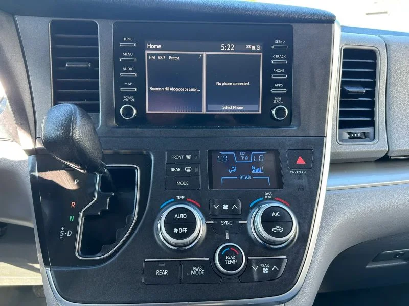 Used 2019 Silver Toyota L Minivan 4D image 41