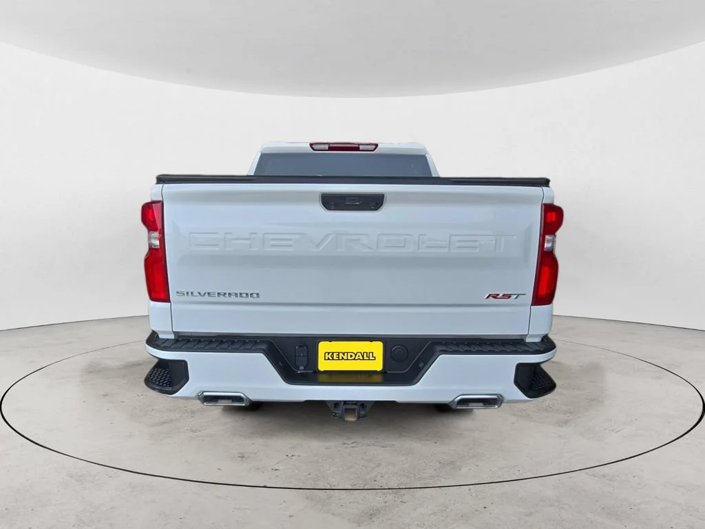 Used 2024 Summit White Chevrolet RST image 6