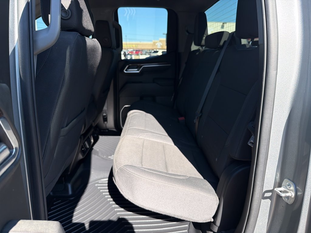 Used 2025 Silver GMC Elevation image 15