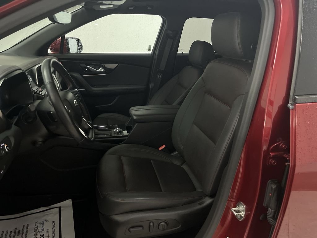 Used 2022 Red Chevrolet RS image 15