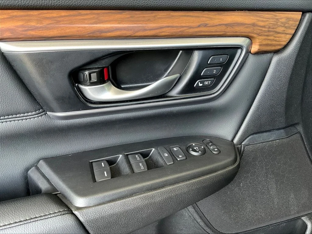 2021 Honda CR-V Touring - Photo 20
