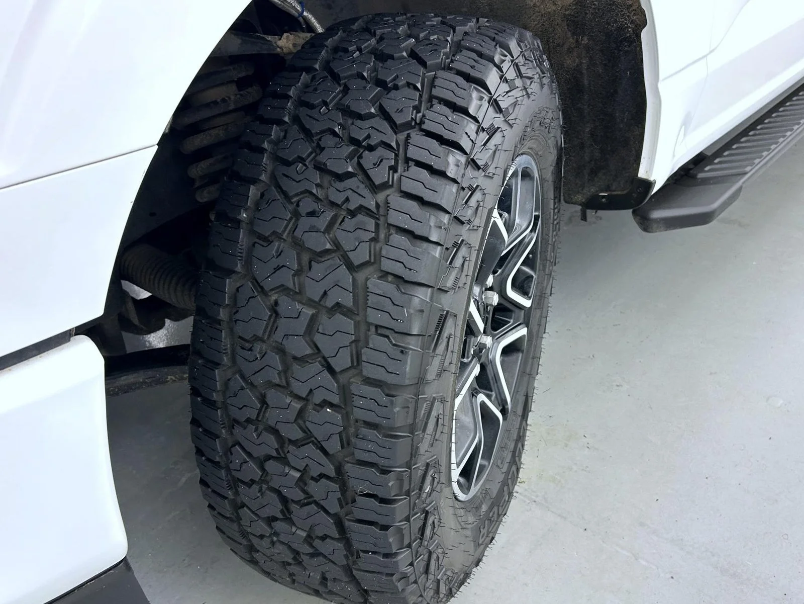 Used 2022 White Ford XLT image 23