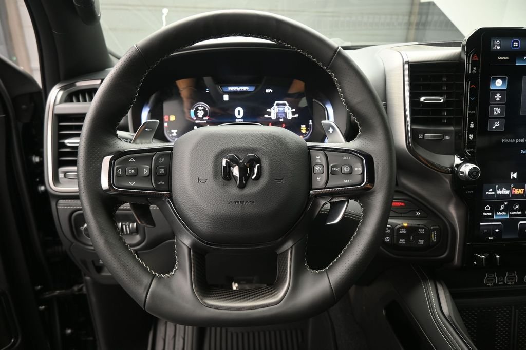 New 2026 Diamond Black Crystal Pearl-Coat Exterior Paint RAM RHO image 2