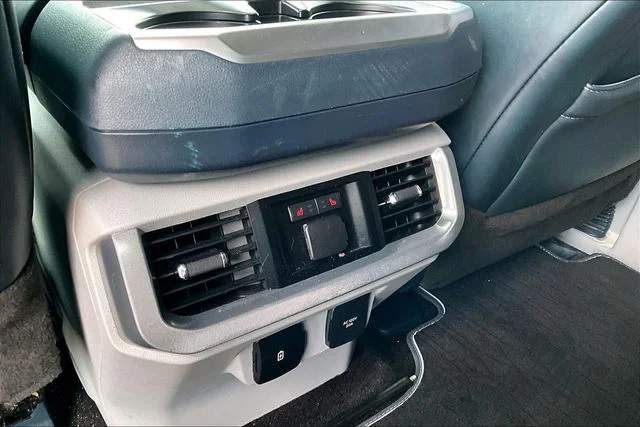 Used 2022 Black Ford Limited image 23