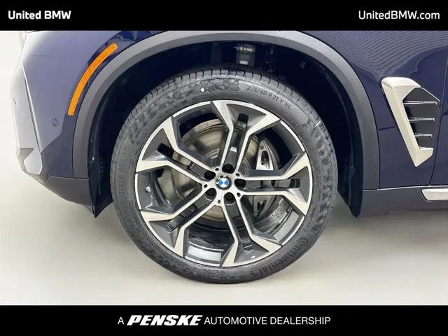New 2026 Tanzanite Blue II Metallic BMW X5 40i image 2