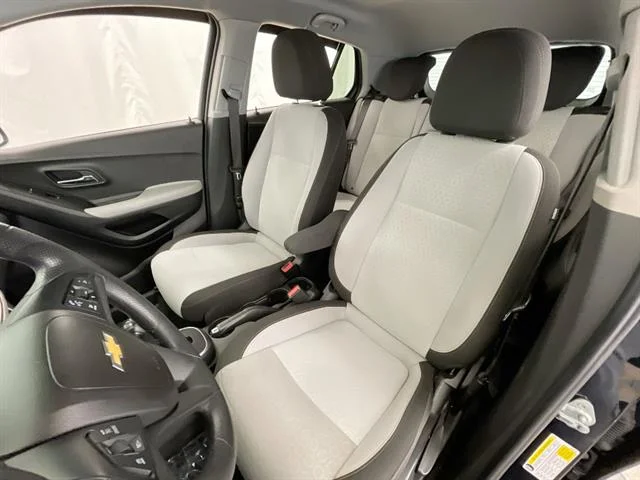Used 2021 Midnight Blue Metallic Chevrolet LS image 18
