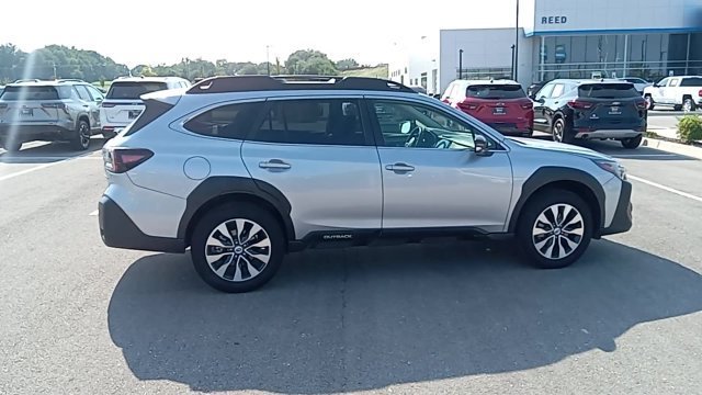 2025 Subaru Outback Limited - Photo 9