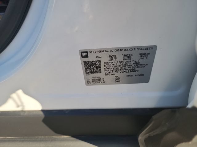 Used 2022 Summit White GMC AT4 image 29