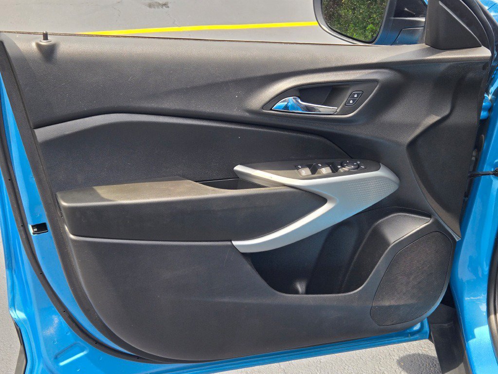 2025 Chevrolet Trax RS - Photo 17