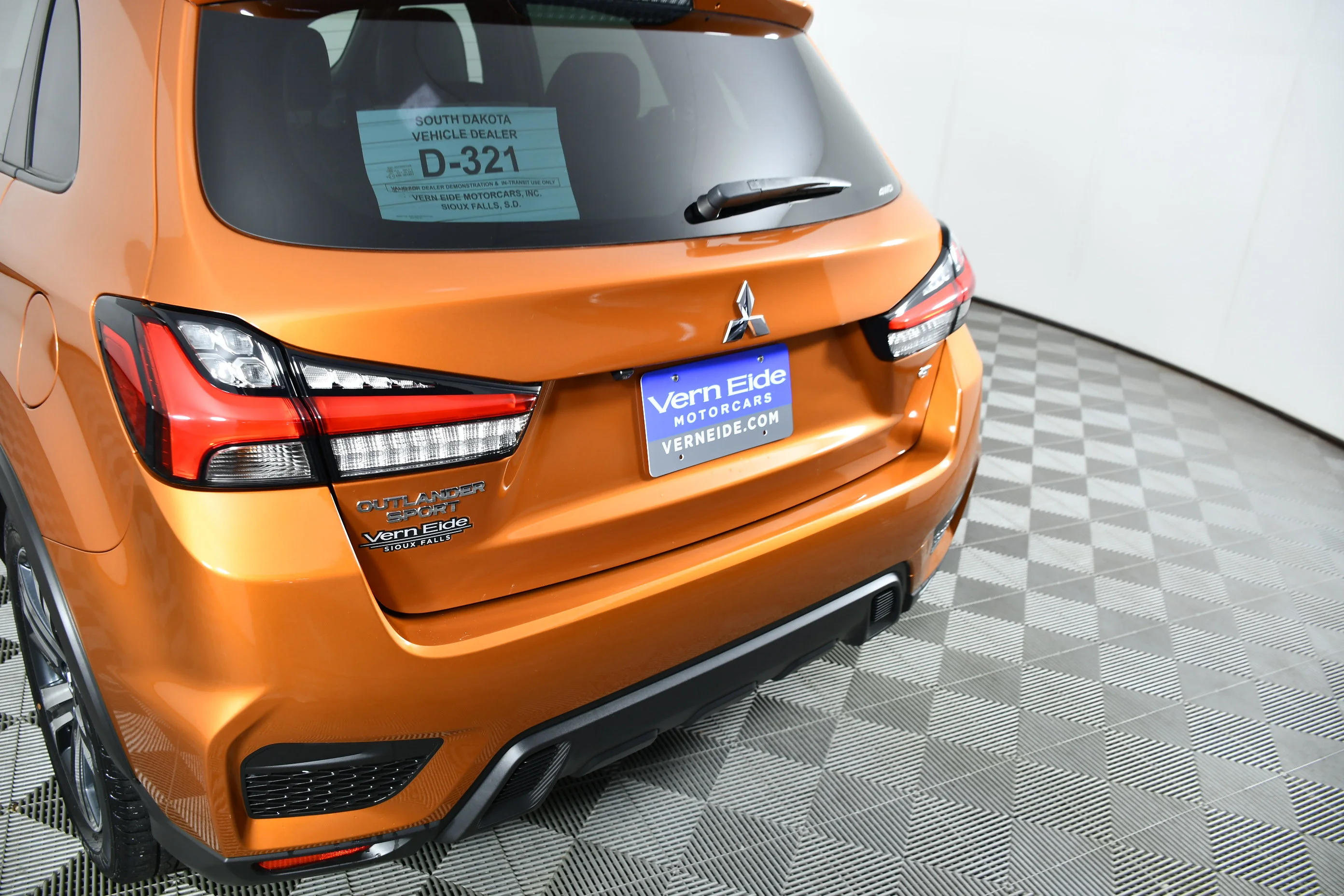 Certified Used 2022 Orange Sunrise Metallic Mitsubishi GT image 15