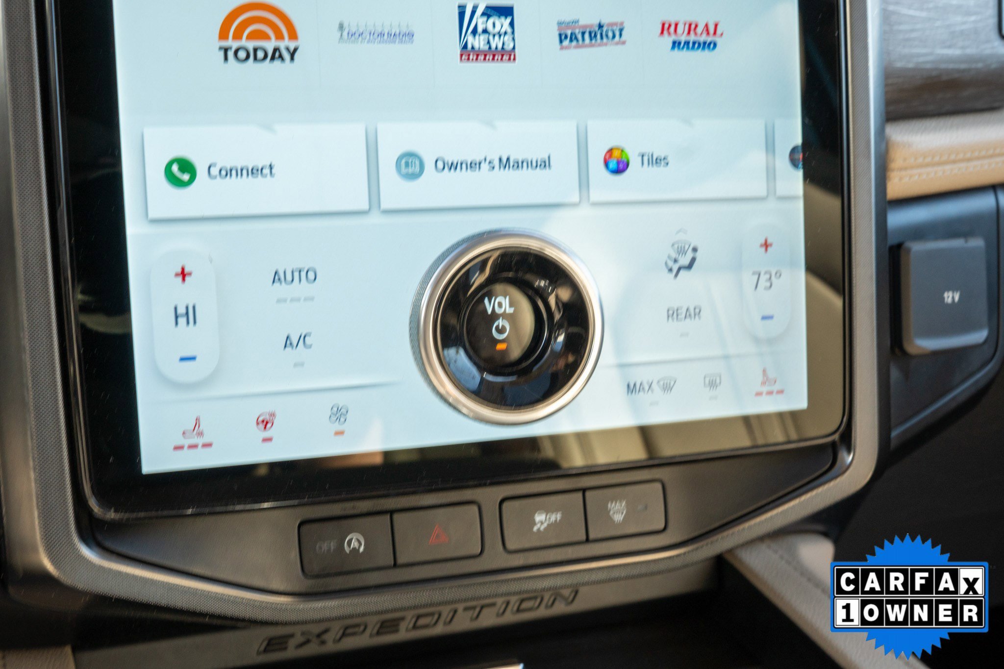 Used 2024 White Ford Limited image 14