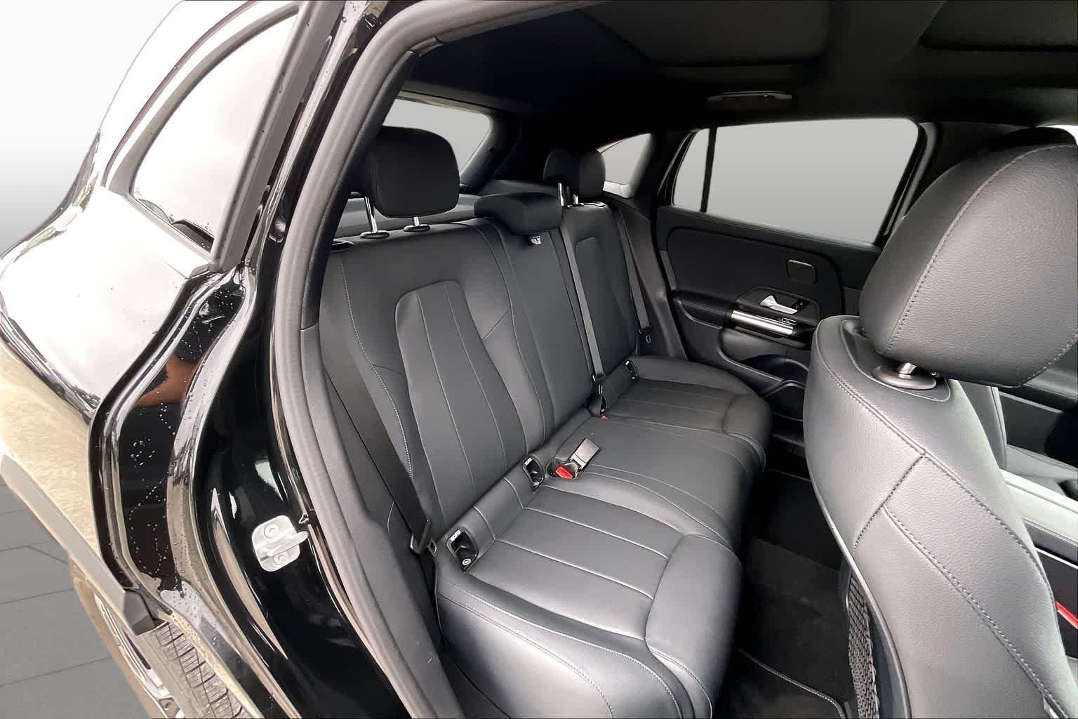 Used 2026 Cosmos Black Metallic Mercedes-Benz GLA 250 image 19