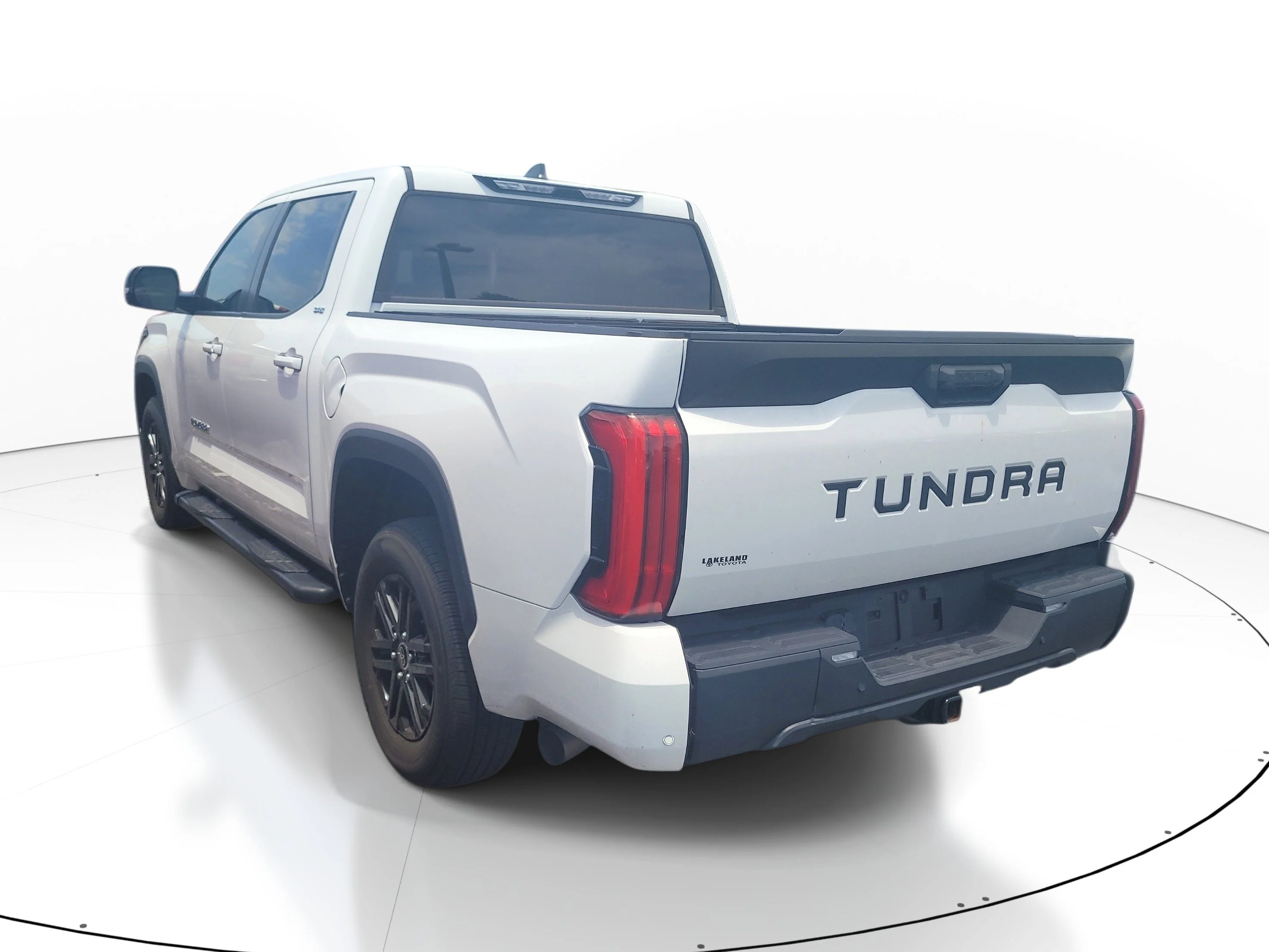 Used 2024 Ice Toyota SR5 image 4