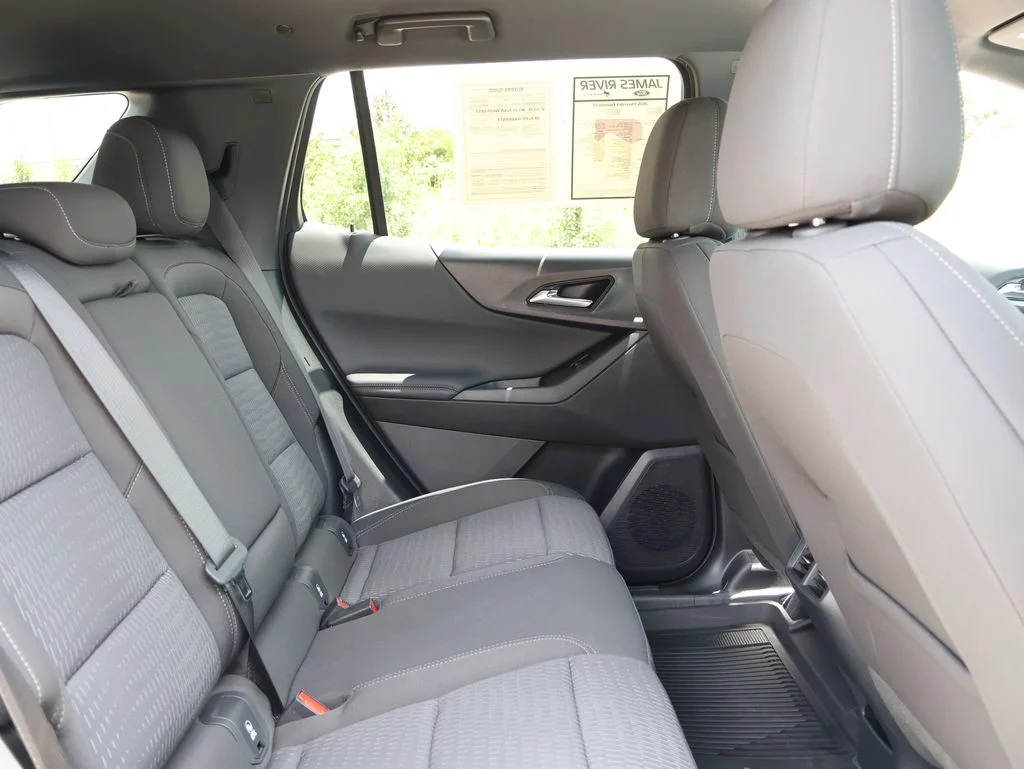Used 2026 Summit White Chevrolet LT image 12