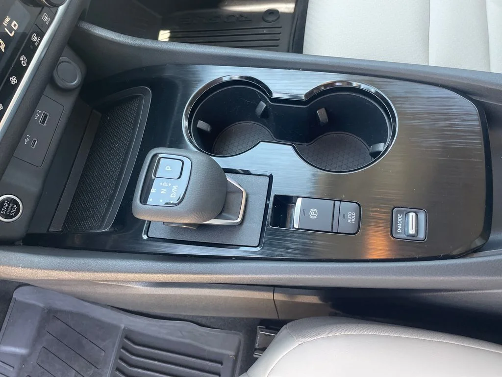 Used 2023 White Nissan SV image 24