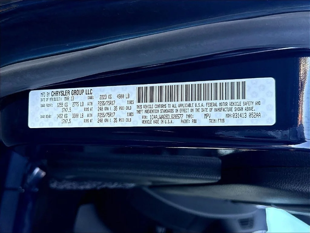 Used 2013 True Blue Pearlcoat Jeep Sport image 23