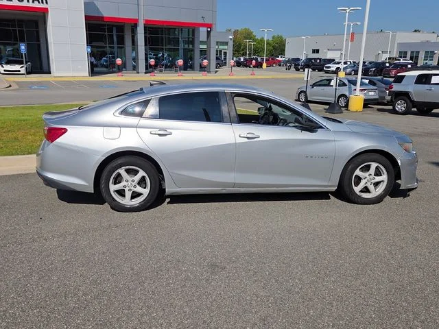 Used 2016 Silver Chevrolet LS image 13
