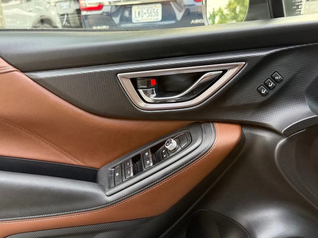 Used 2023 White Subaru Touring image 21
