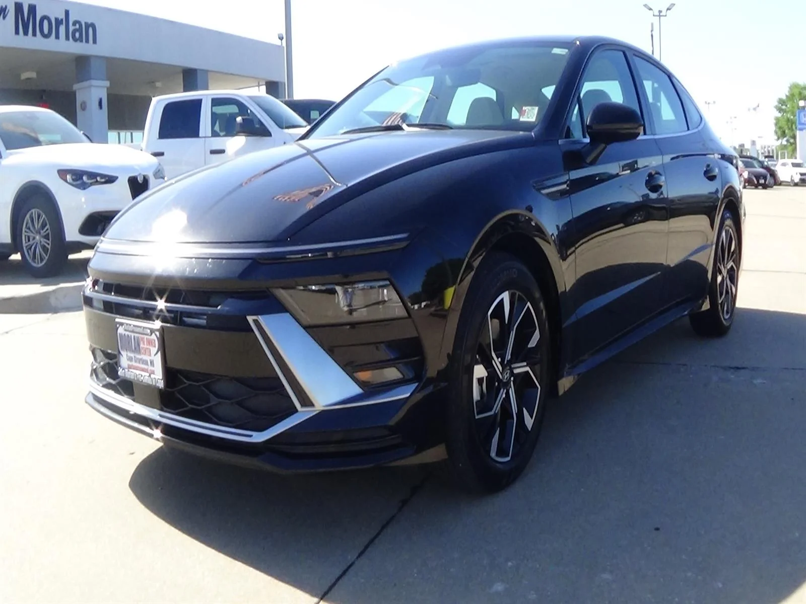 Used 2025 Abyss Black Pearl (a2b) Hyundai SEL image 2