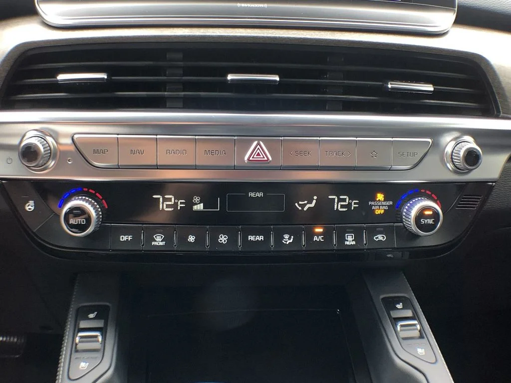 Used 2022 Black Kia EX image 40