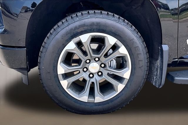 Used 2023 Black Chevrolet High Country image 6