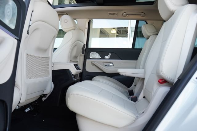 Used 2021  Mercedes-Benz GLS 450 image 30