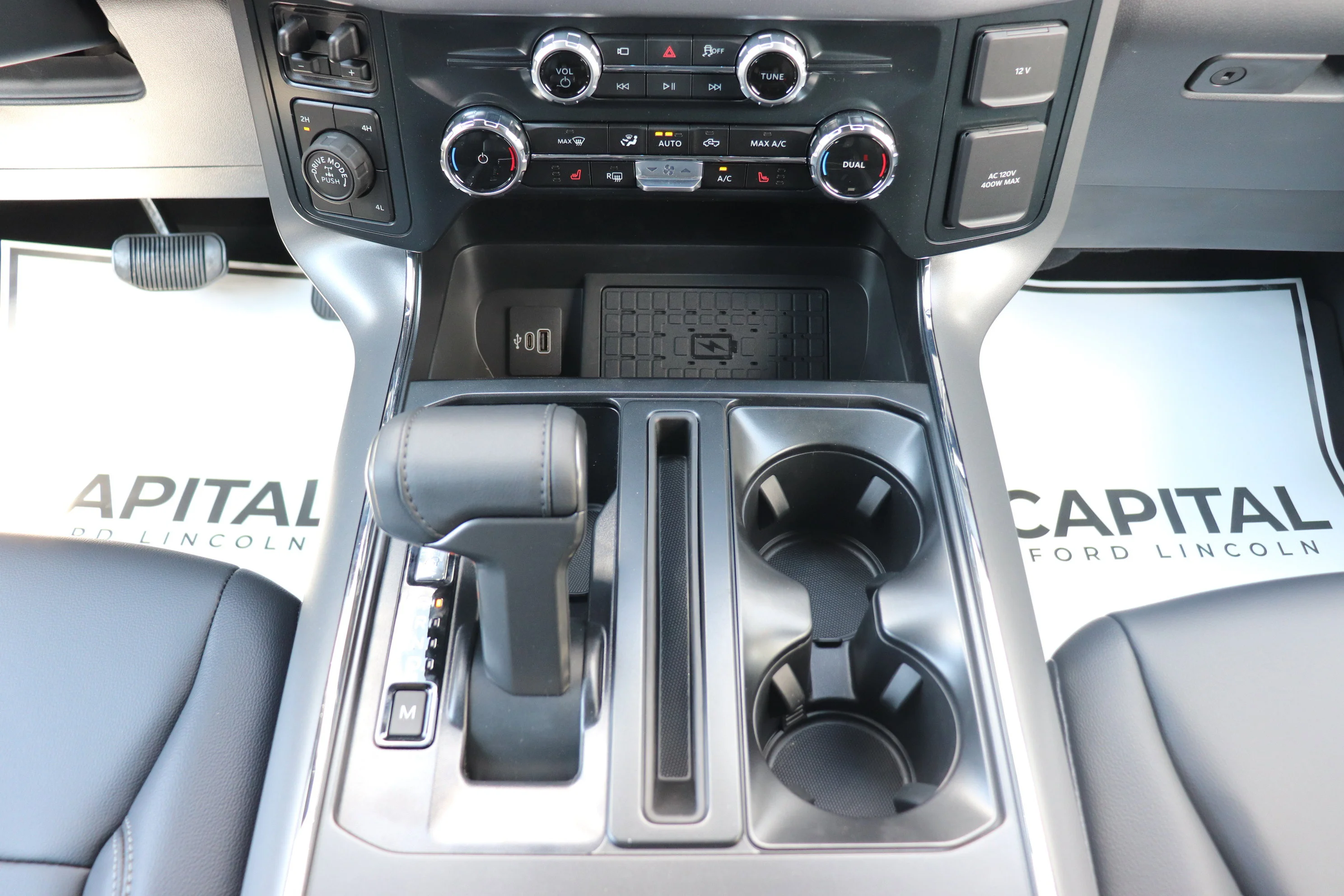 New 2026 OXFORD WHITE Ford XLT image 17
