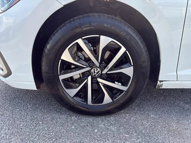 Used 2025 Pure White Volkswagen S image 9