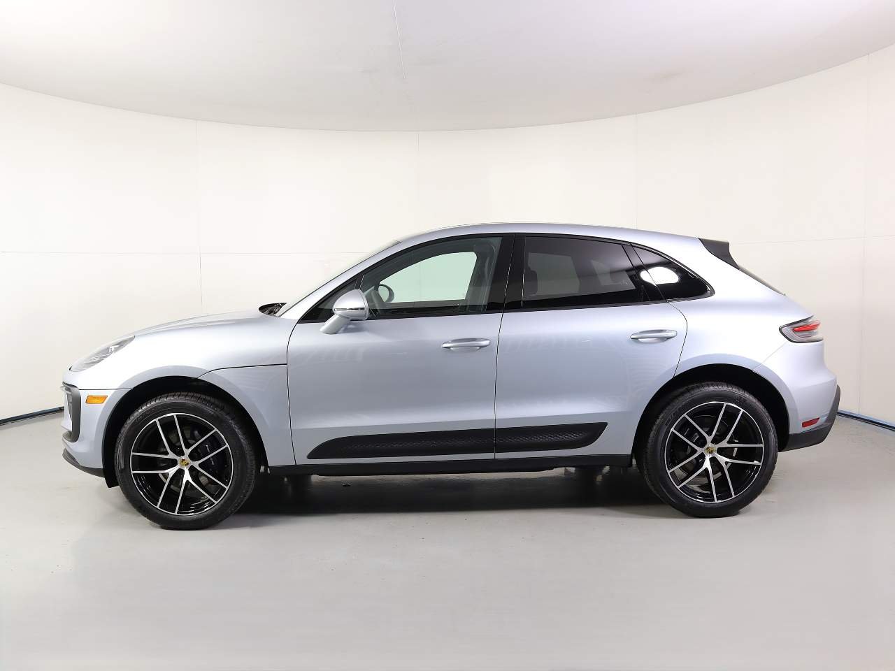 Certified Used 2026 Dolomite Silver Metallic Porsche  image 2