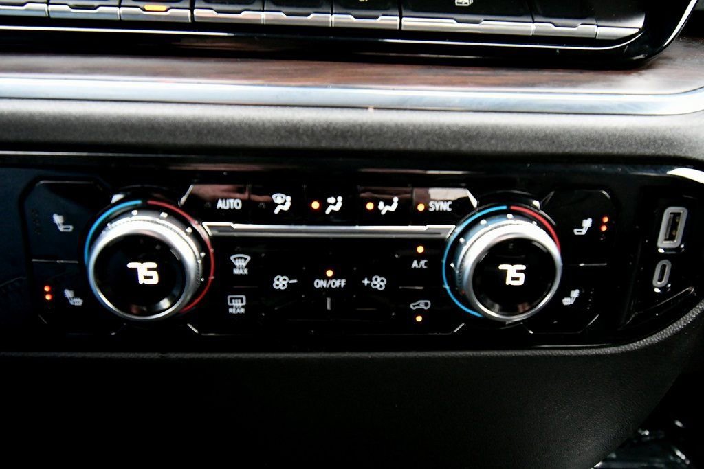 2024 GMC Sierra 1500 SLT - Photo 28