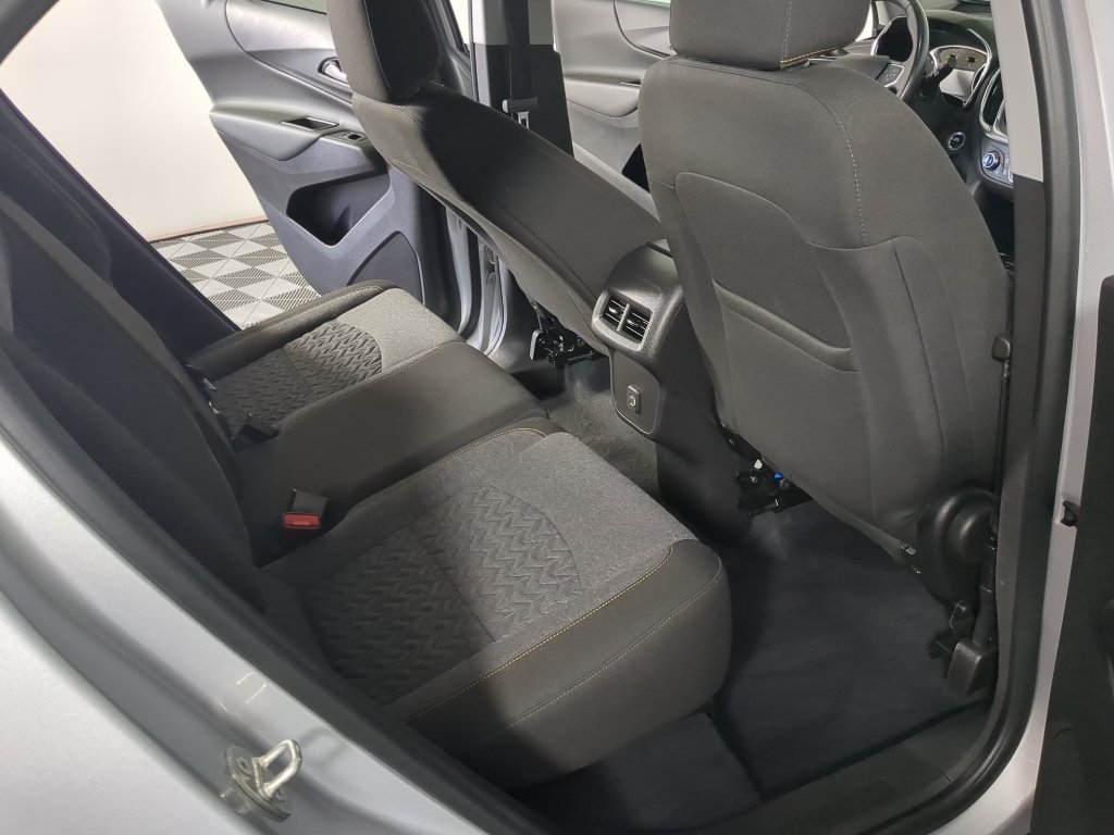 Used 2022 Silver Ice Metallic Chevrolet LT image 22