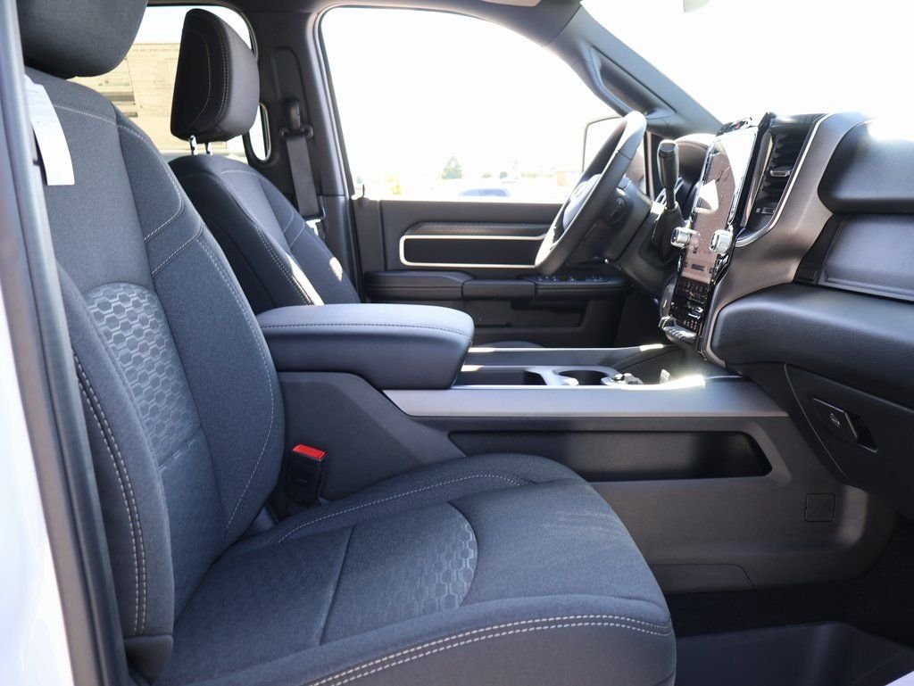 2026 RAM 2500 Big Horn - Photo 9