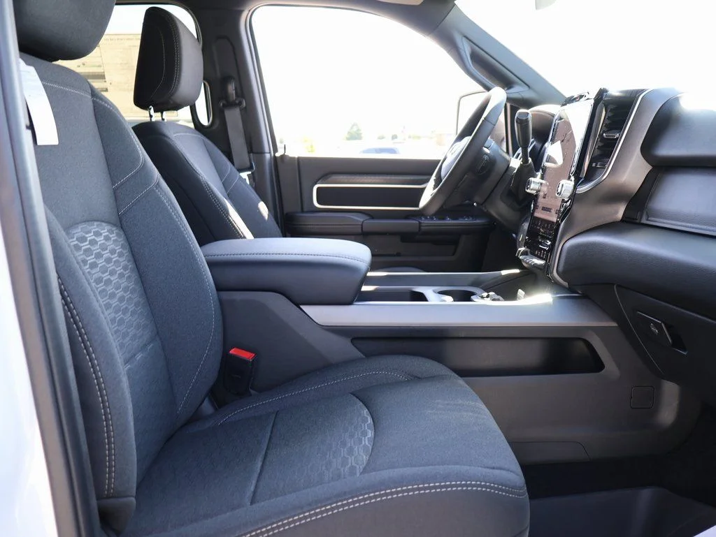 2026 RAM 2500 Big Horn - Photo 9