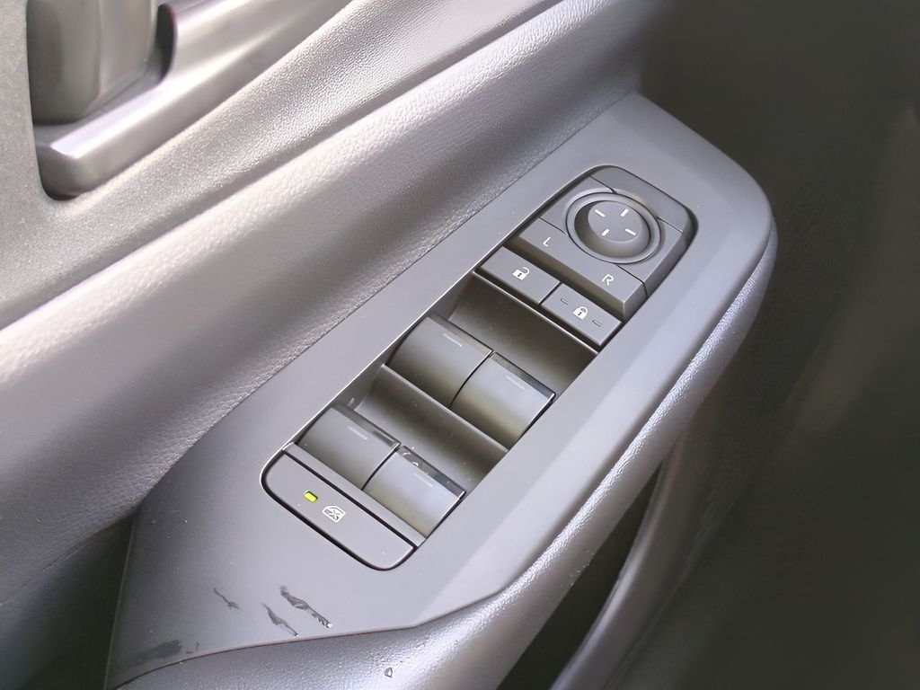 New 2026 Wind Chill Pearl <sup>1</sup> Toyota  SE image 22