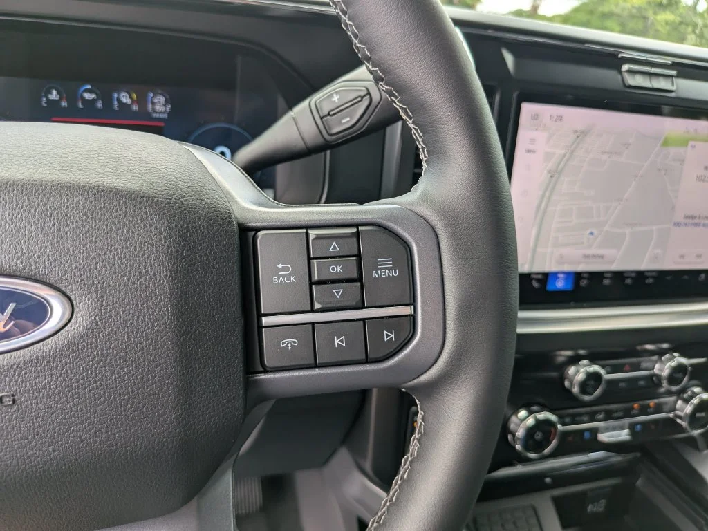 New 2026 Glacier Gray Metallic Tri-Coat Ford F-250® Lariat® image 32
