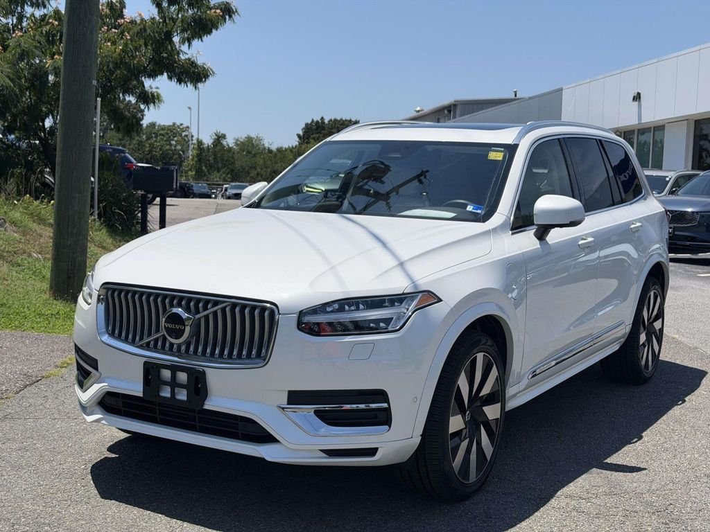 Used 2024 White Volvo T8 Plus Bright Theme 7 Passenger image 23