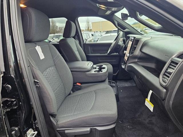 New 2026 Diamond Black Crystal Pearl-Coat Exterior Paint RAM TRADESMAN image 18