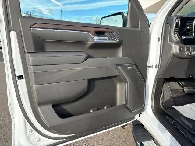 2026 GMC Sierra 1500 SLT - Photo 13